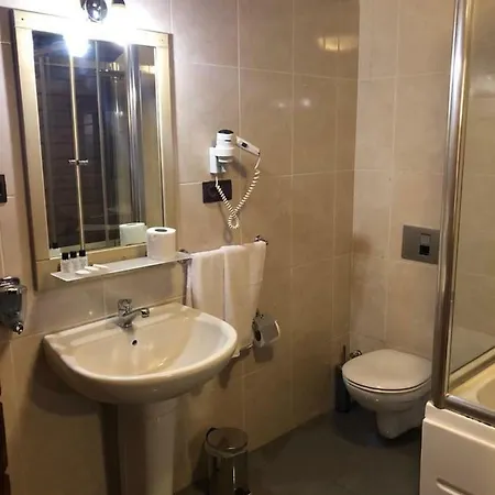 No:4 Suites
