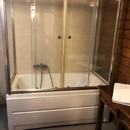 Hotel No:4 Suites *